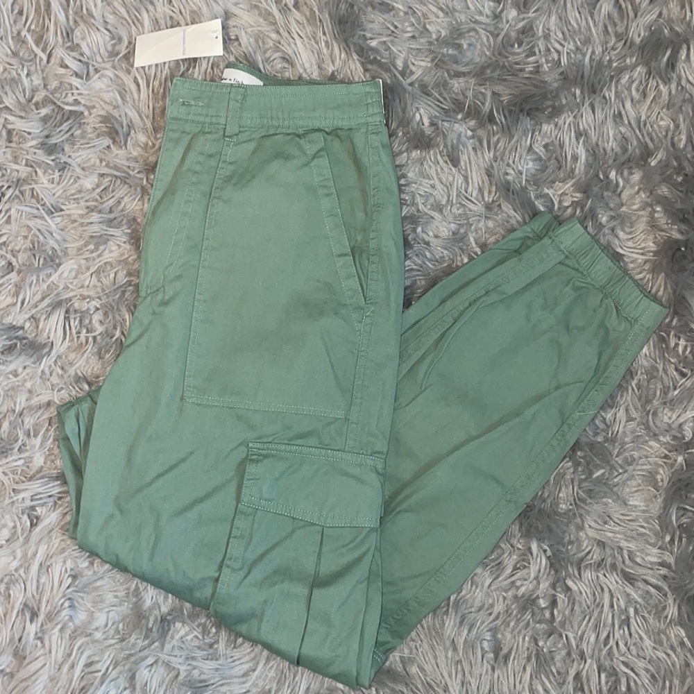 ABERCROMBIE CARGO JOGGER PANTS